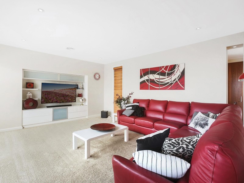 106 Waterfall Drive, Jerrabomberra NSW 2619