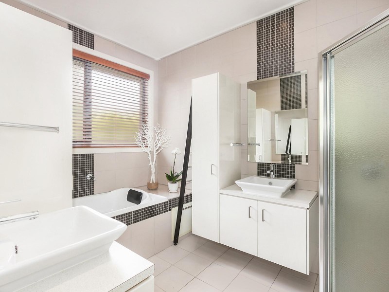 106 Waterfall Drive, Jerrabomberra NSW 2619