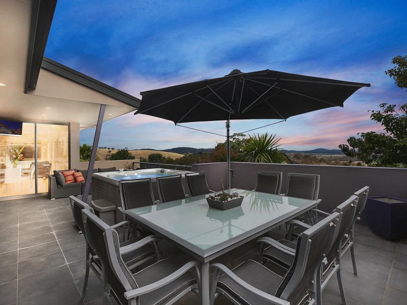 106 Waterfall Drive, Jerrabomberra NSW 2619