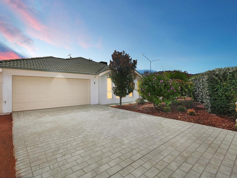 5 Batt Place, Gordon ACT 2906