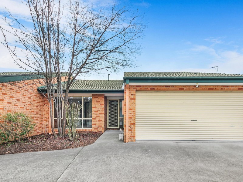 4/10 Zeitz Court, Banks ACT 2906
