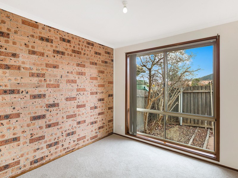 4/10 Zeitz Court, Banks ACT 2906