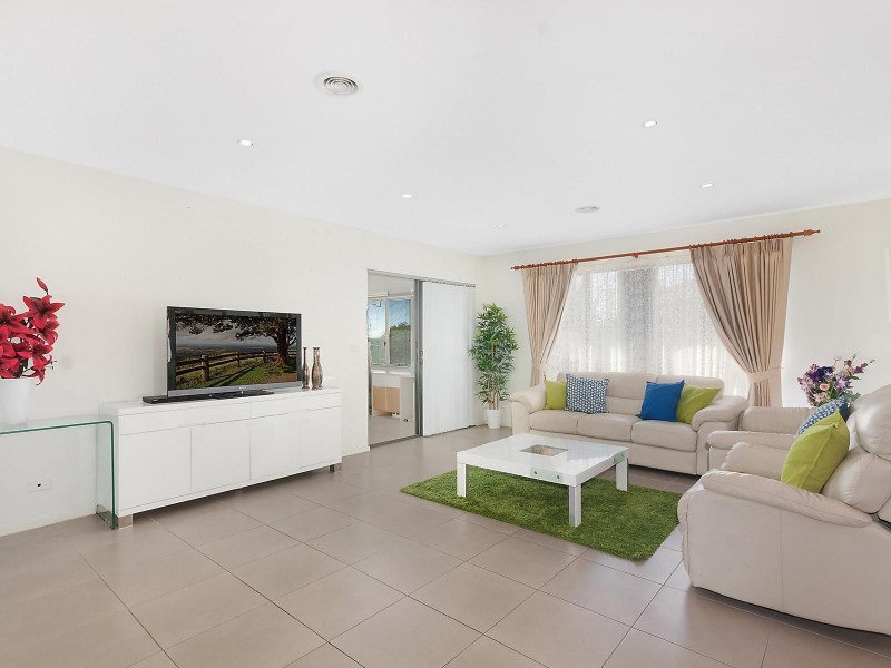 29 Hutchison Circuit, Crestwood NSW 2620