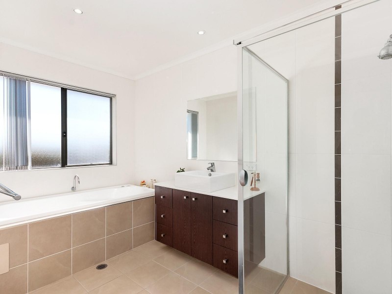 29 Hutchison Circuit, Crestwood NSW 2620