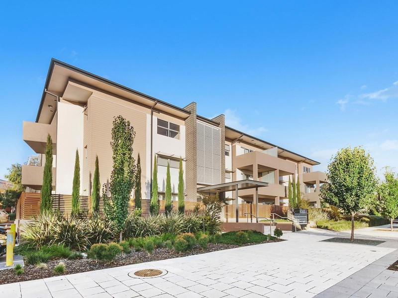 27/121 Easty Street, Phillip ACT 2606