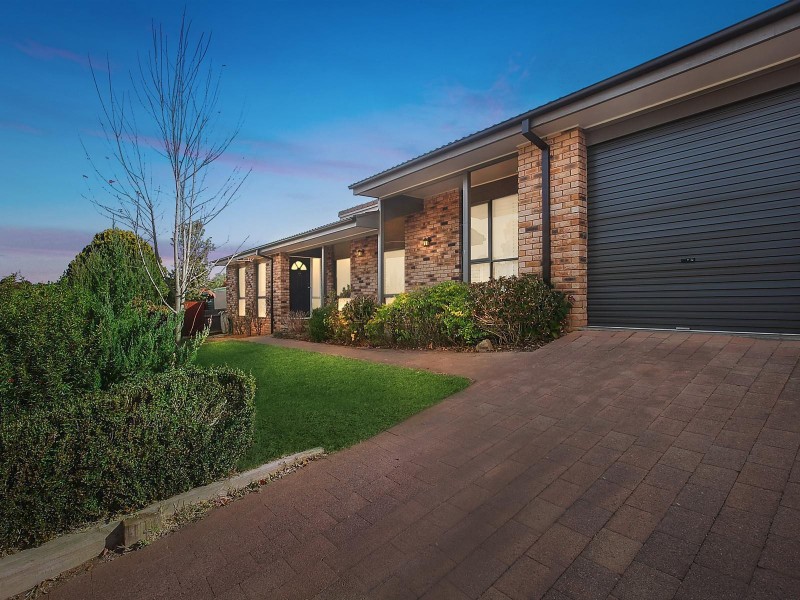 7 Max Henry Crescent, Macarthur ACT 2904