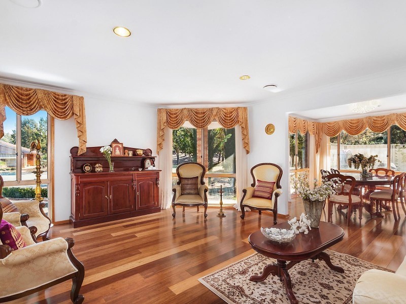 8 Cropper Place, Gordon ACT 2906