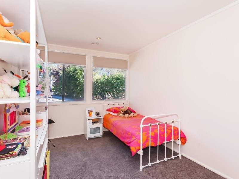 18 Findlay Street, Higgins ACT 2615