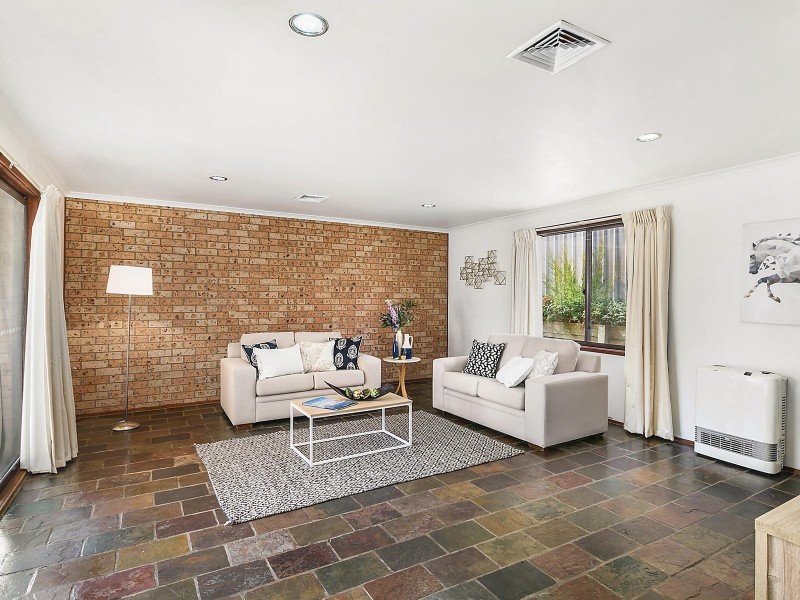 9 Hain Place, Gilmore ACT 2905