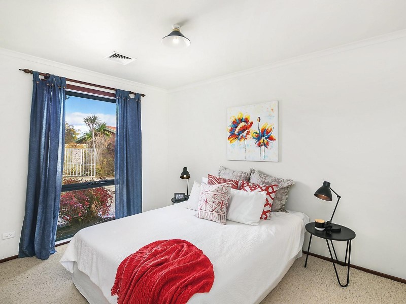 9 Hain Place, Gilmore ACT 2905