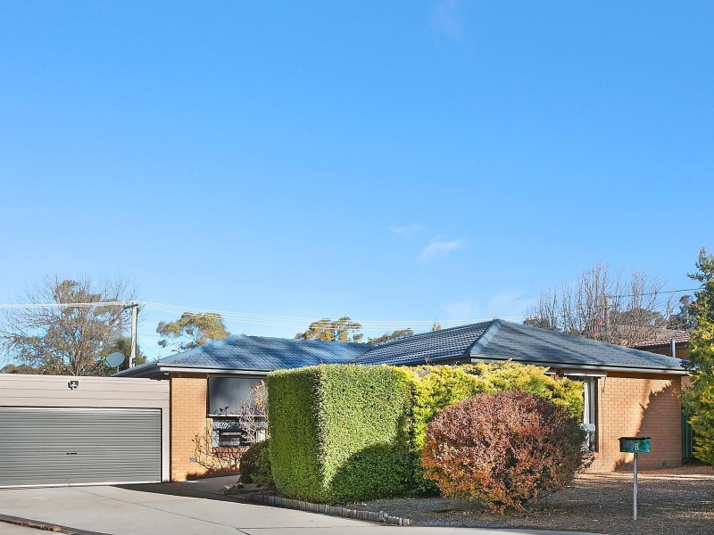 8 Verney Place, Gowrie ACT 2904
