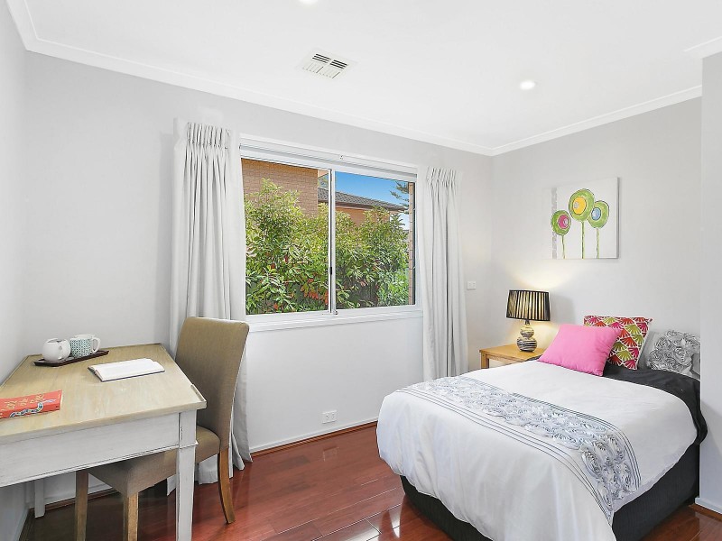 8 Verney Place, Gowrie ACT 2904