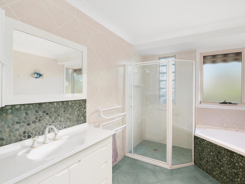 58 Calder Crescent, Holder ACT 2611