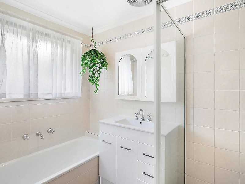 8 Bowler Place, Kambah ACT 2902