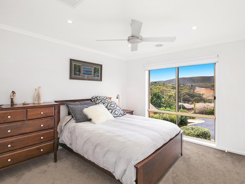 12 Ling Place, Queanbeyan NSW 2620