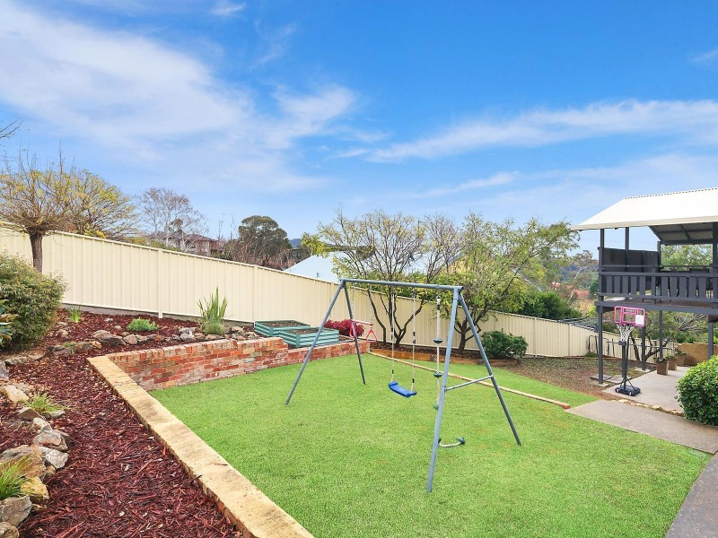 12 Ling Place, Queanbeyan NSW 2620