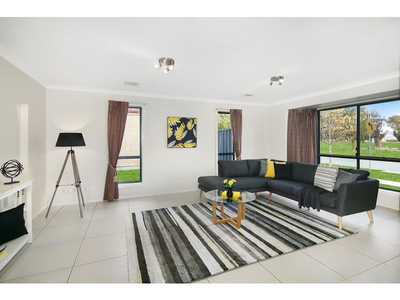 28 Christina Stead Street, Franklin ACT 2913
