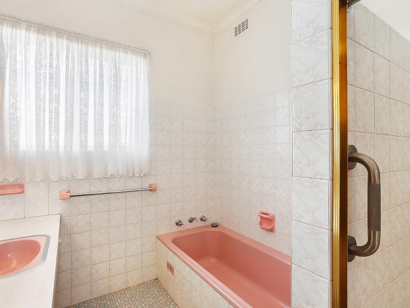 6 Blackall Avenue, Queanbeyan NSW 2620