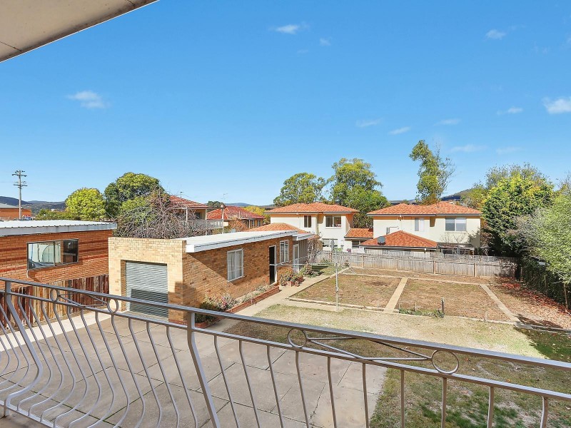 6 Blackall Avenue, Queanbeyan NSW 2620