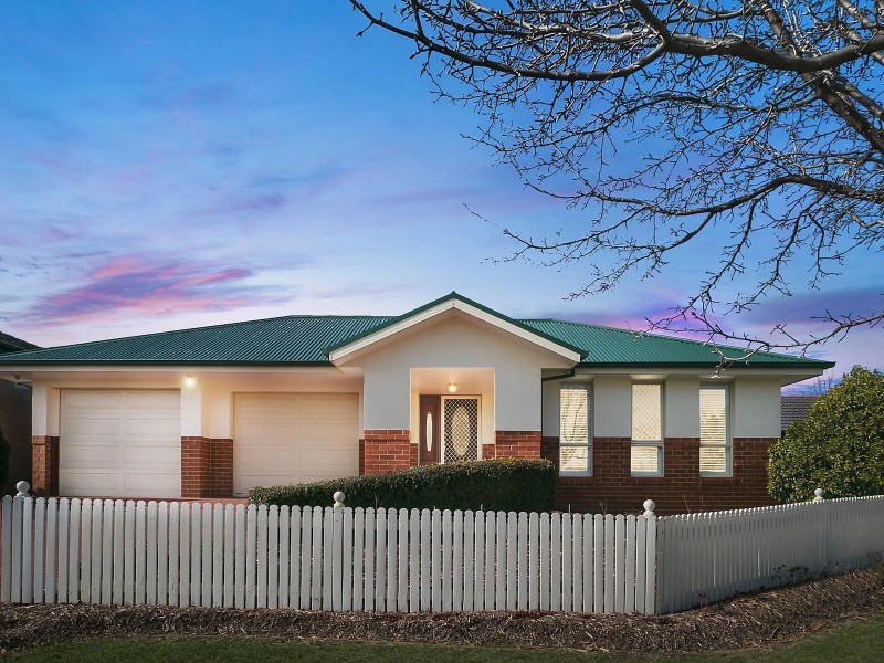 15 Northcliffe Place, Queanbeyan NSW 2620