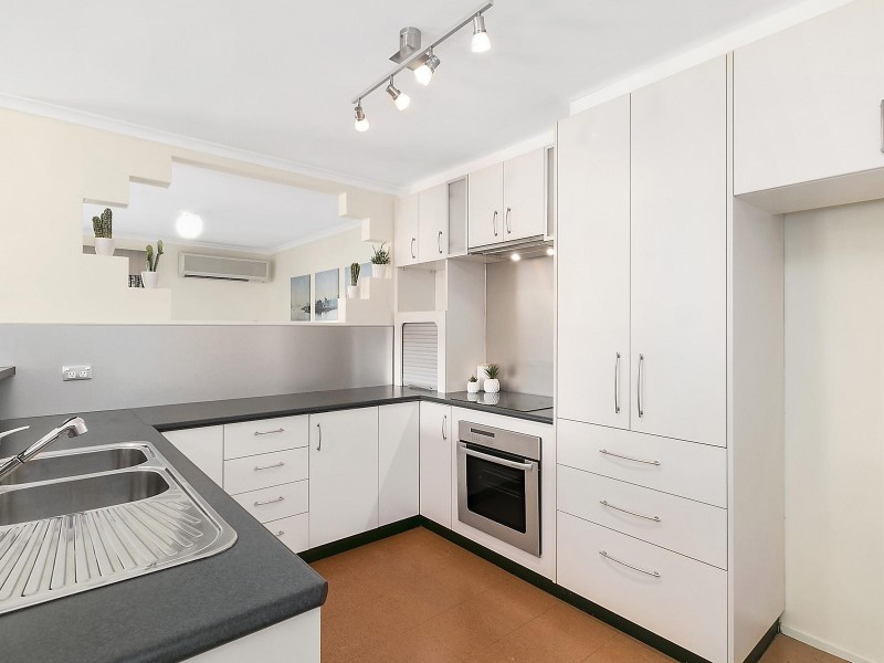 13 Cleeve Place, Gordon ACT 2906