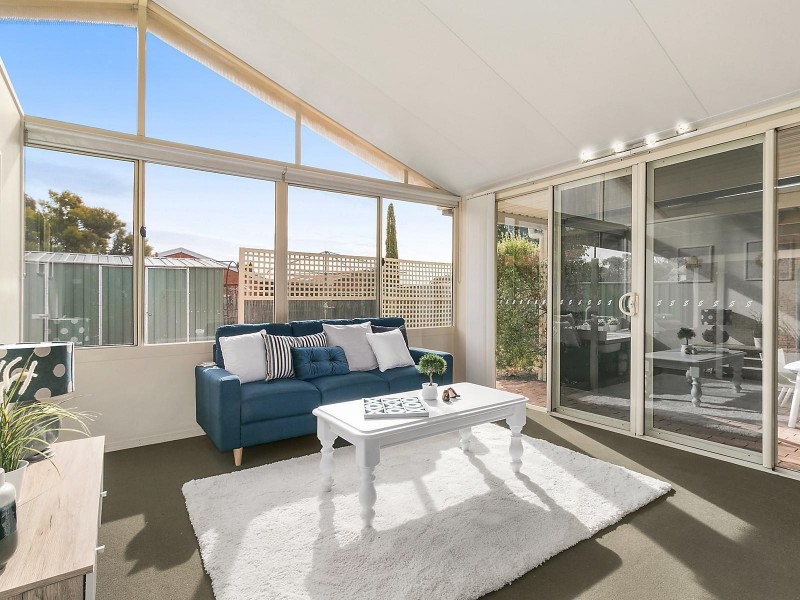 13 Cleeve Place, Gordon ACT 2906