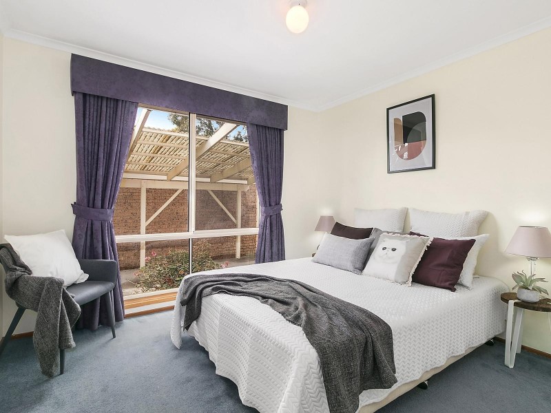 13 Cleeve Place, Gordon ACT 2906