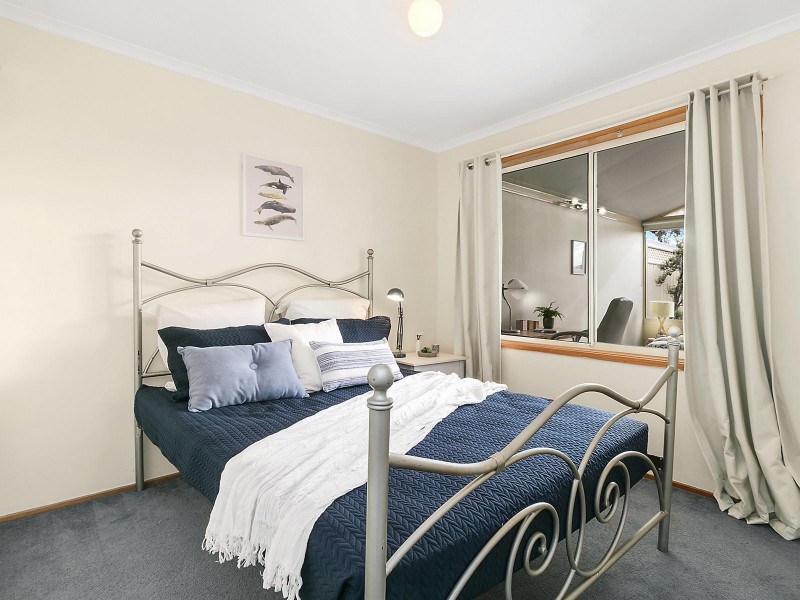 13 Cleeve Place, Gordon ACT 2906