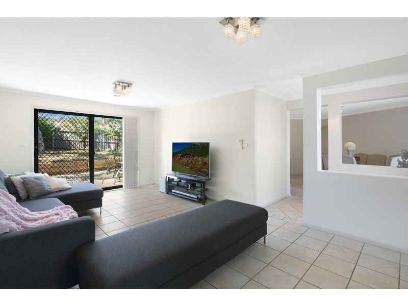 13 Coora Place, Jerrabomberra NSW 2619