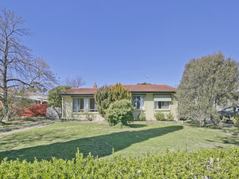 3 Mertz Place, Mawson ACT 2607