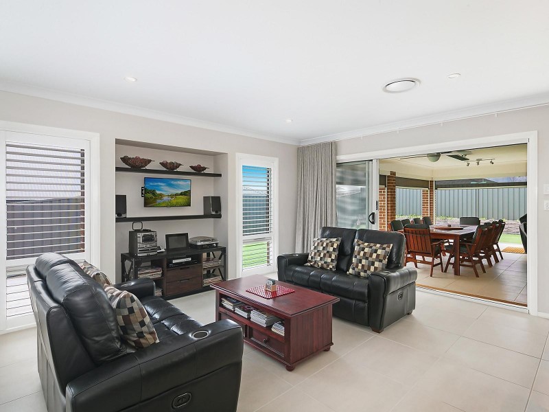 19 Dolly Street, Googong NSW 2620