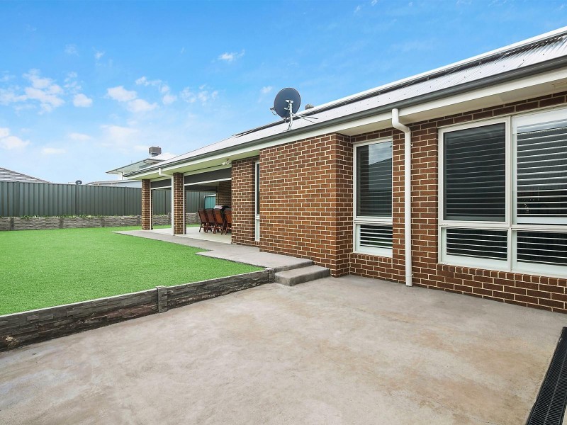 19 Dolly Street, Googong NSW 2620