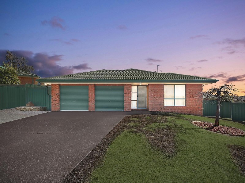 12 Throsby Close, Karabar NSW 2620