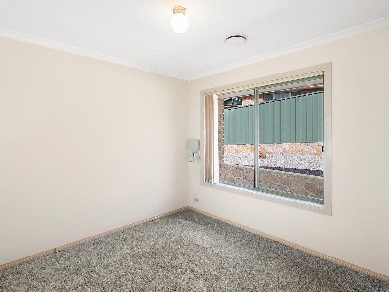 12 Throsby Close, Karabar NSW 2620