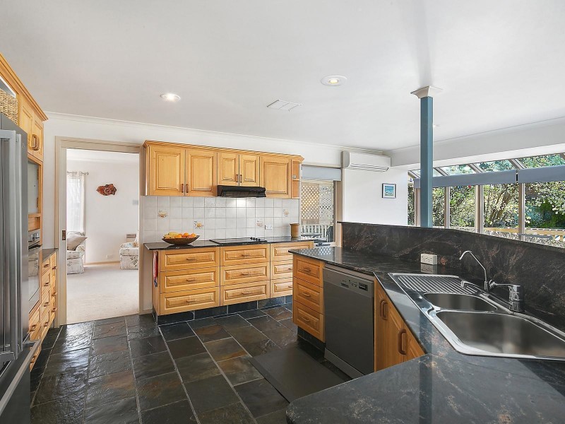 27 Mt Vernon Drive, Kambah ACT 2902