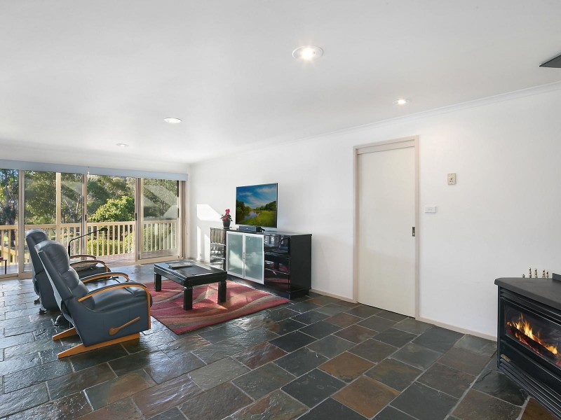 27 Mt Vernon Drive, Kambah ACT 2902