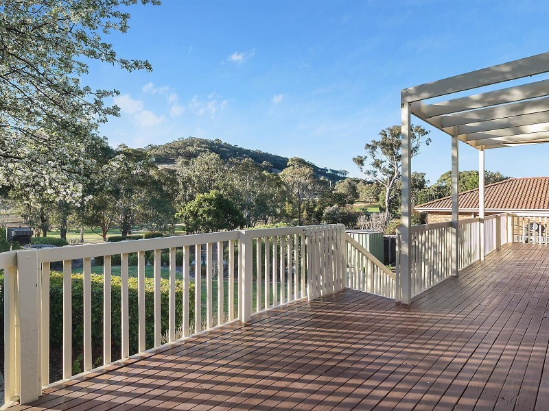 27 Mt Vernon Drive, Kambah ACT 2902