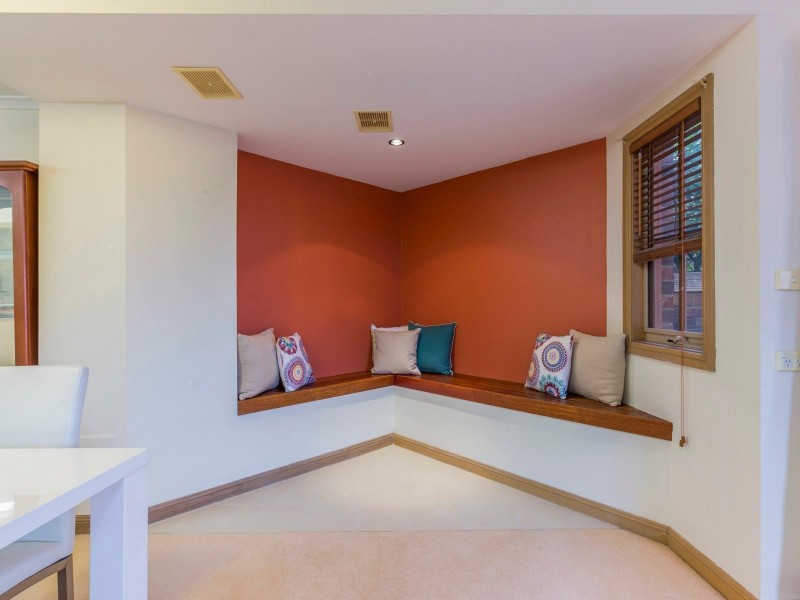 8/74 Crest Park Parade, Queanbeyan NSW 2620