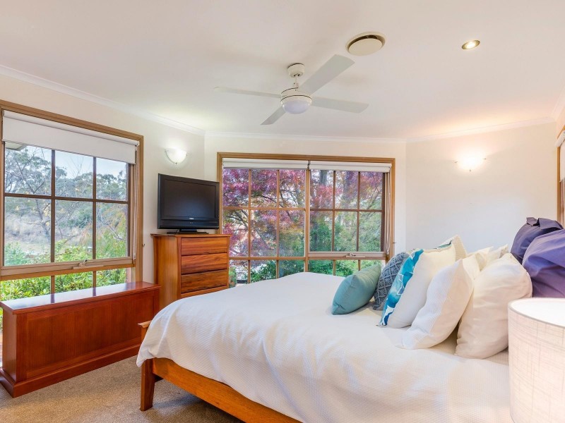 8/74 Crest Park Parade, Queanbeyan NSW 2620