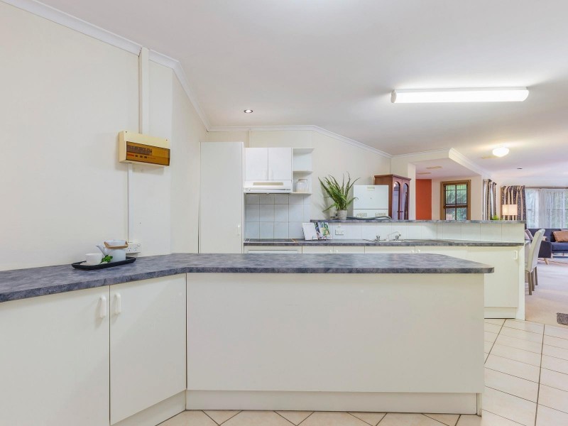 8/74 Crest Park Parade, Queanbeyan NSW 2620