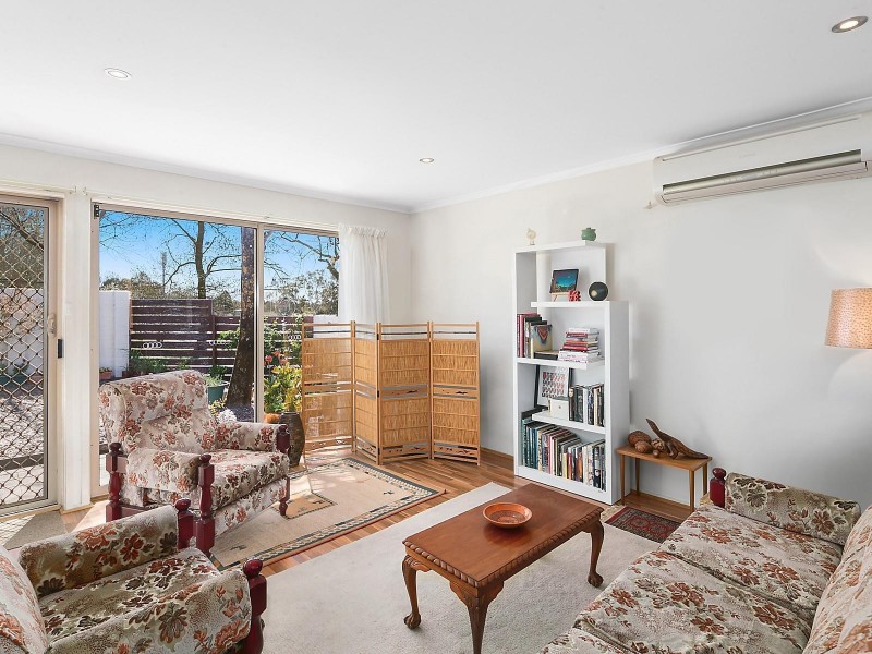 4/6 Kemsley Place, Pearce ACT 2607