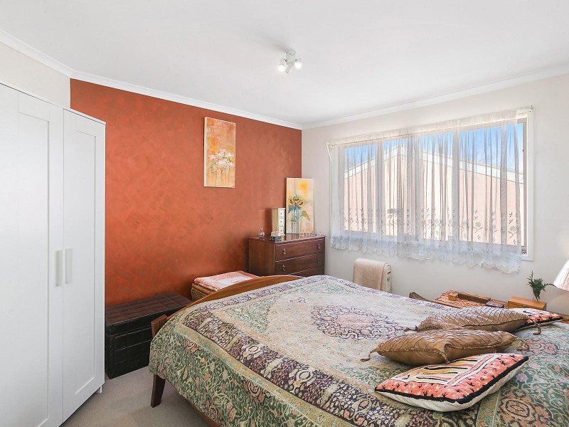 4/6 Kemsley Place, Pearce ACT 2607