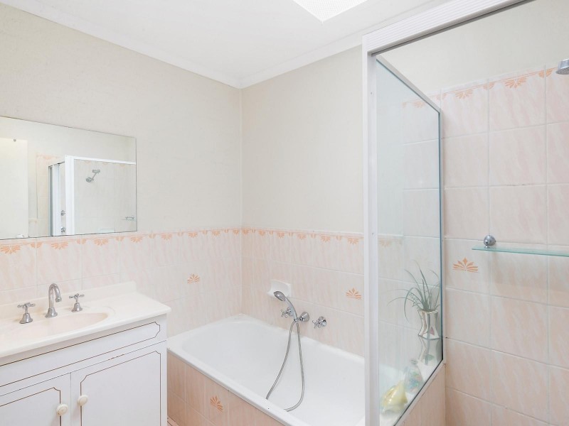 4/6 Kemsley Place, Pearce ACT 2607