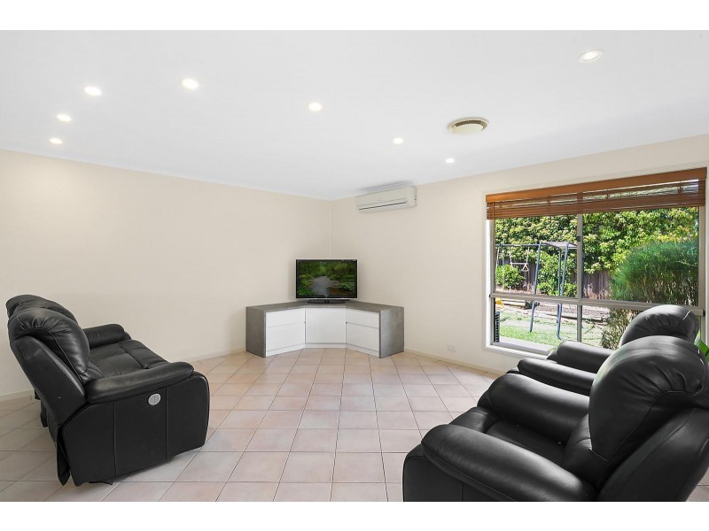 12 Woodhill Link, Jerrabomberra NSW 2619