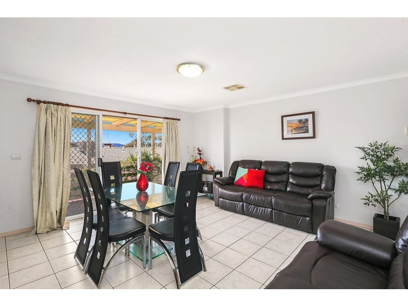 9 Gurr Street, Calwell ACT 2905