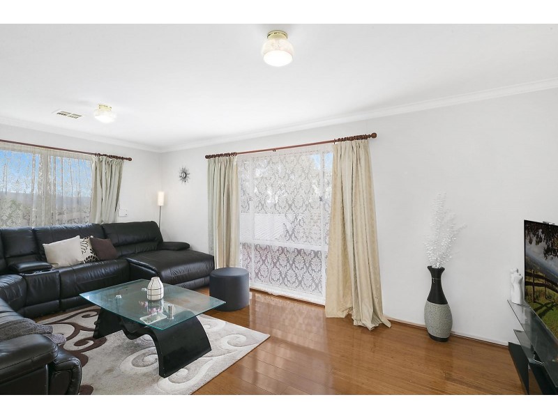 9 Gurr Street, Calwell ACT 2905