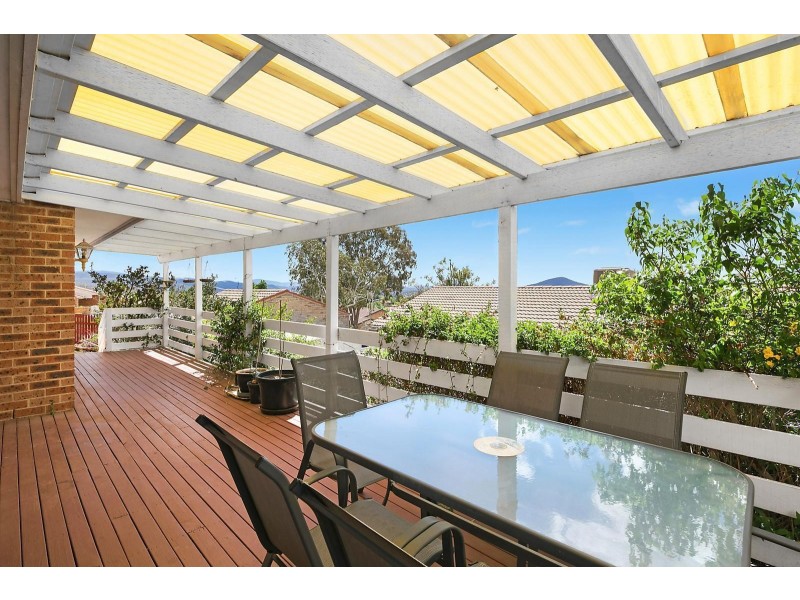 9 Gurr Street, Calwell ACT 2905