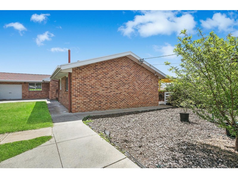 9 Gurr Street, Calwell ACT 2905