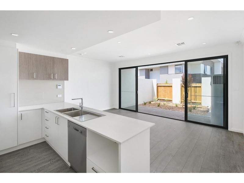 11/17 Nevertire Street, Lawson ACT 2617