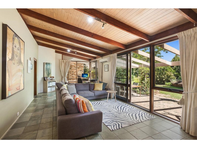 15 Adkinson Close, Isaacs ACT 2607